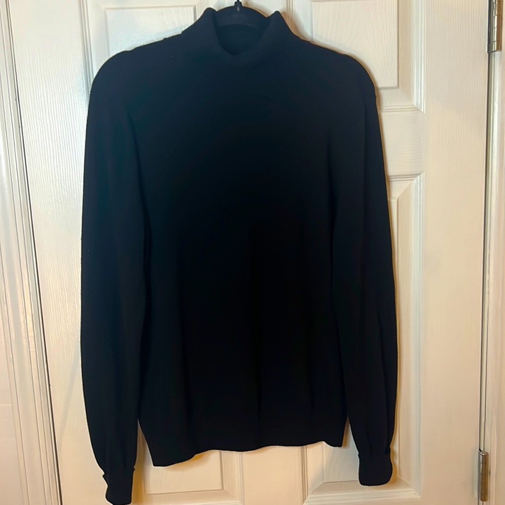 Vince Camuto medium black turtleneck
